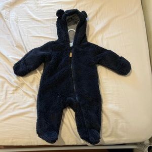 Carter’s size 3M Sherpa hooded pram in navy